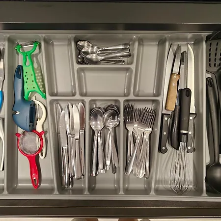 Daire Modern 3-bedroom - Ideal For Families And Business - Near Airport *