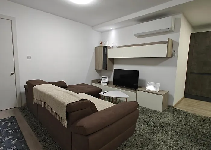 Modern 3-bedroom - Ideal For Families And Business - Near Airport Luqa