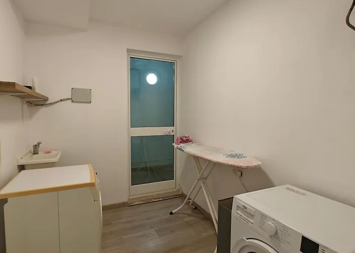 Modern 3-bedroom - Ideal For Families And Business - Near Airport Luqa
